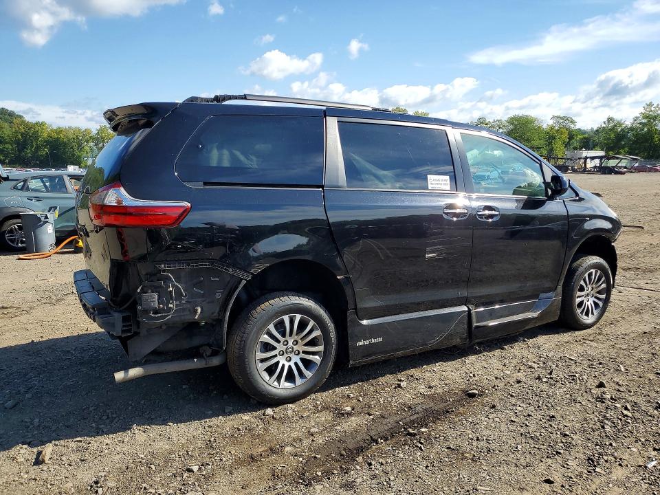 Photo 3 from auction – 2019 TOYOTA SIENNA with VIN 5TDYZ3DC6KS011759