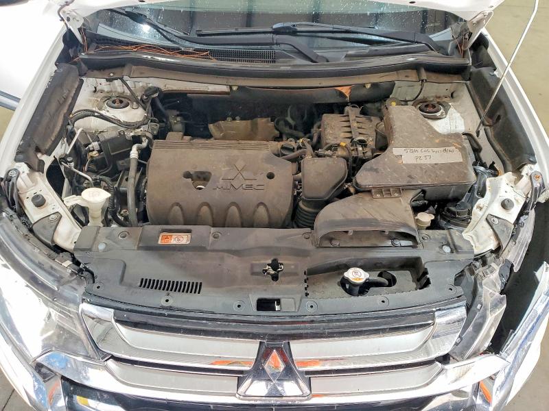 Снимка 11 от търг – 2018 MITSUBISHI OUTLANDER с VIN JA4AD2A38JZ015138