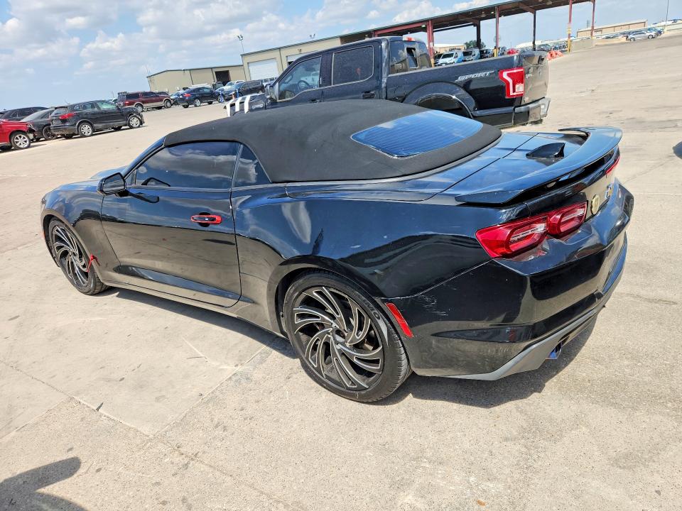 Photo 2 from auction – 2019 CHEVROLET CAMARO with VIN 1G1FB3DS2K0123067