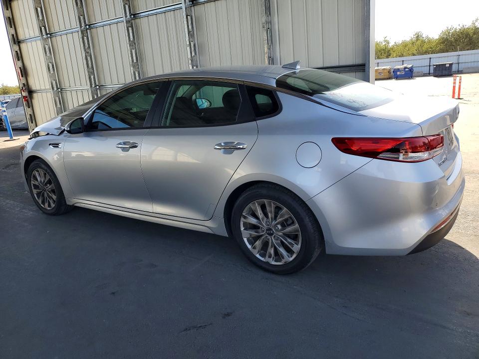 Снимка 2 от търг – 2018 KIA OPTIMA с VIN 5XXGT4L37JG272452