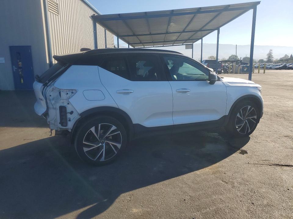 Photo 3 from auction – 2019 VOLVO XC40 with VIN YV4162UM1K2118199