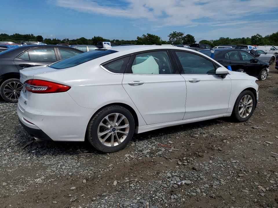 Photo 3 from auction – 2020 FORD FUSION with VIN 3FA6P0HD7LR104976