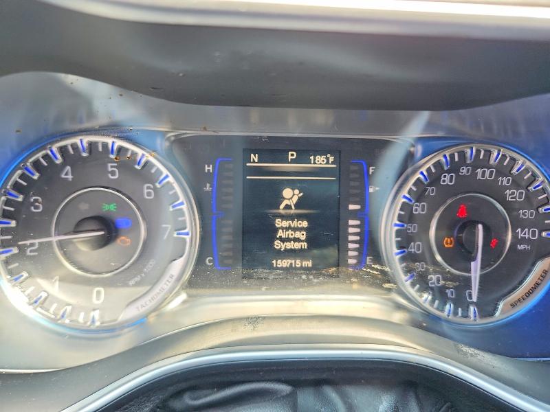 صورة رقم 9 من المزاد - 2015 CHRYSLER 200 مع VIN 1C3CCCAB6FN677611