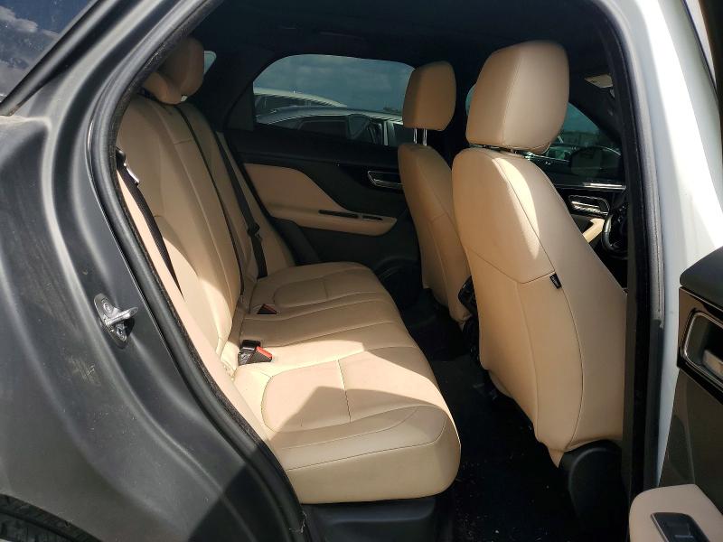 Photo 11 from auction – 2018 JAGUAR F-PACE with VIN SADCJ2FN7JA255544