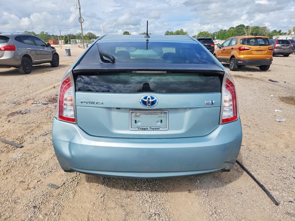 Photo 6 from auction – 2014 TOYOTA PRIUS with VIN JTDKN3DU7E1830100