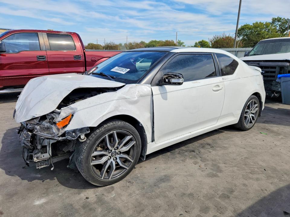 SCION TC 2014 with VIN JTKJF5C70E3072727 - Photo from auction