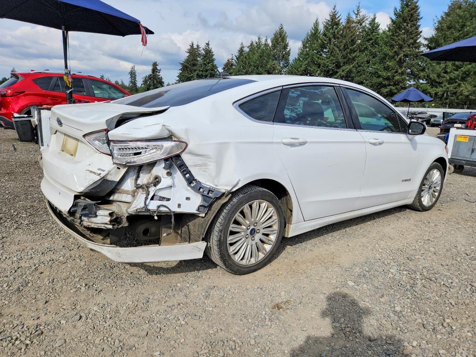 Снимка 3 от търг – 2016 FORD FUSION с VIN 3FA6P0LU5GR291695