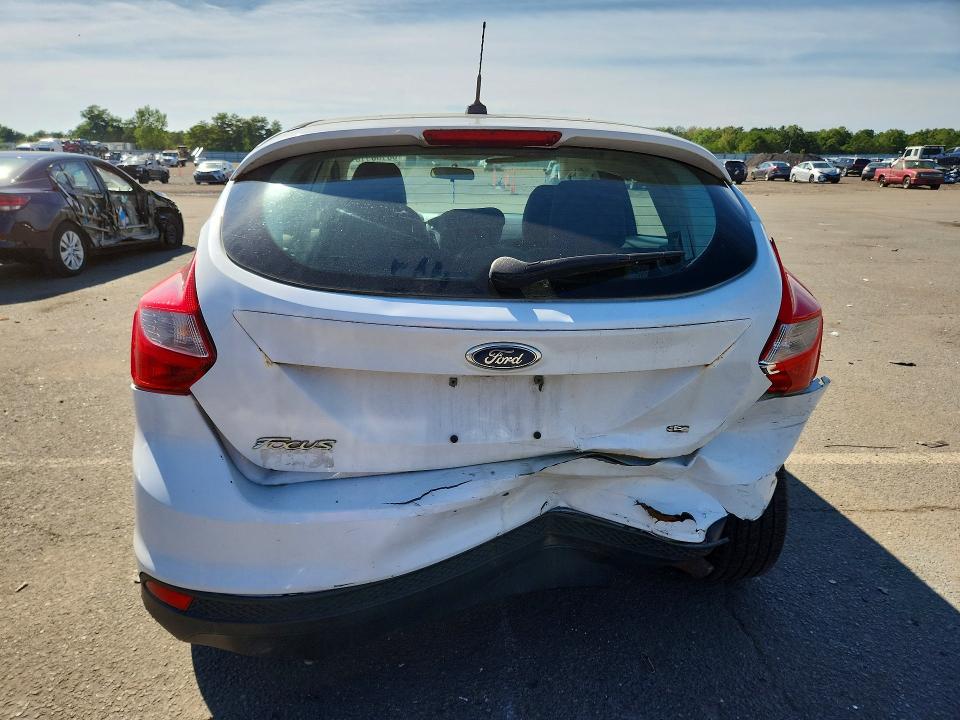 Foto 6 de la subasta – 2014 FORD FOCUS con VIN 1FADP3K2XEL119358