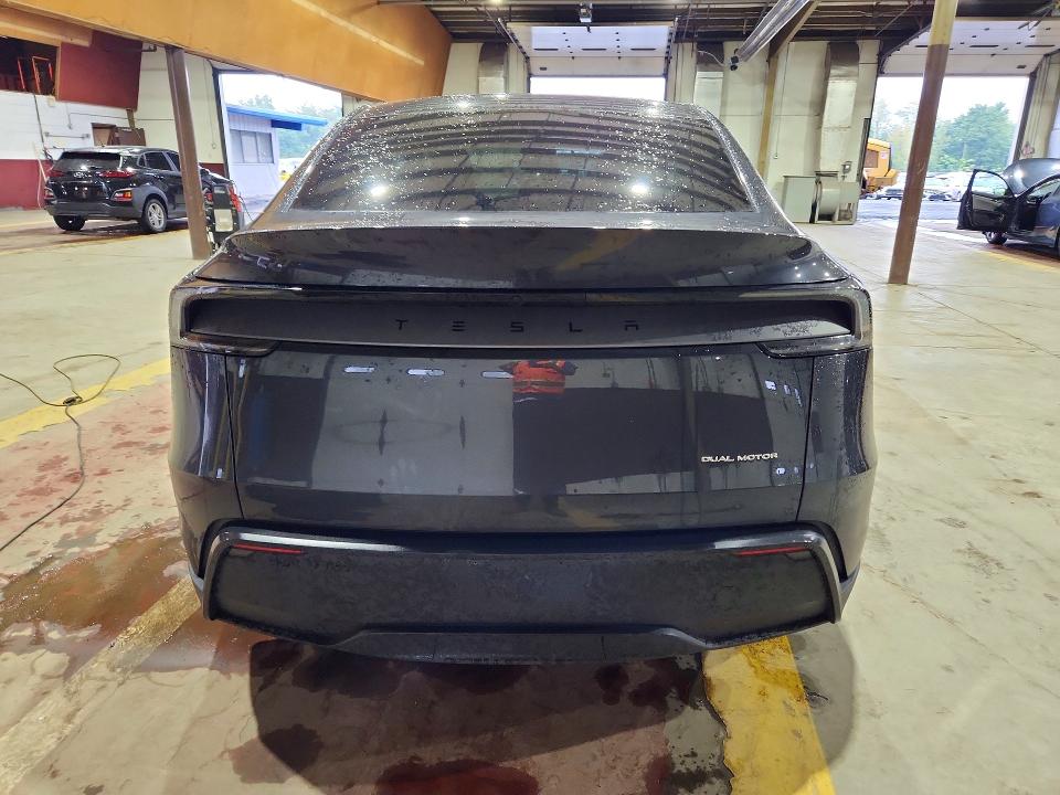 Снимка 6 от търг – 2026 TESLA MODEL Y с VIN 7SAYGDEE5TF521640