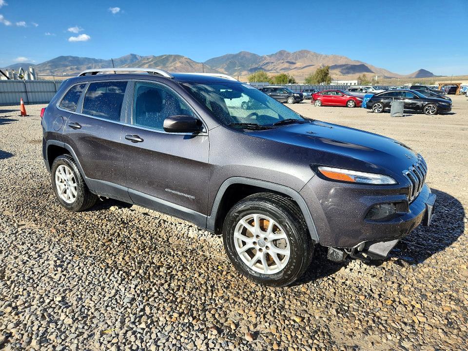 Фото 4 с аукциона – 2016 JEEP CHEROKEE с VIN 1C4PJMCS0GW244223