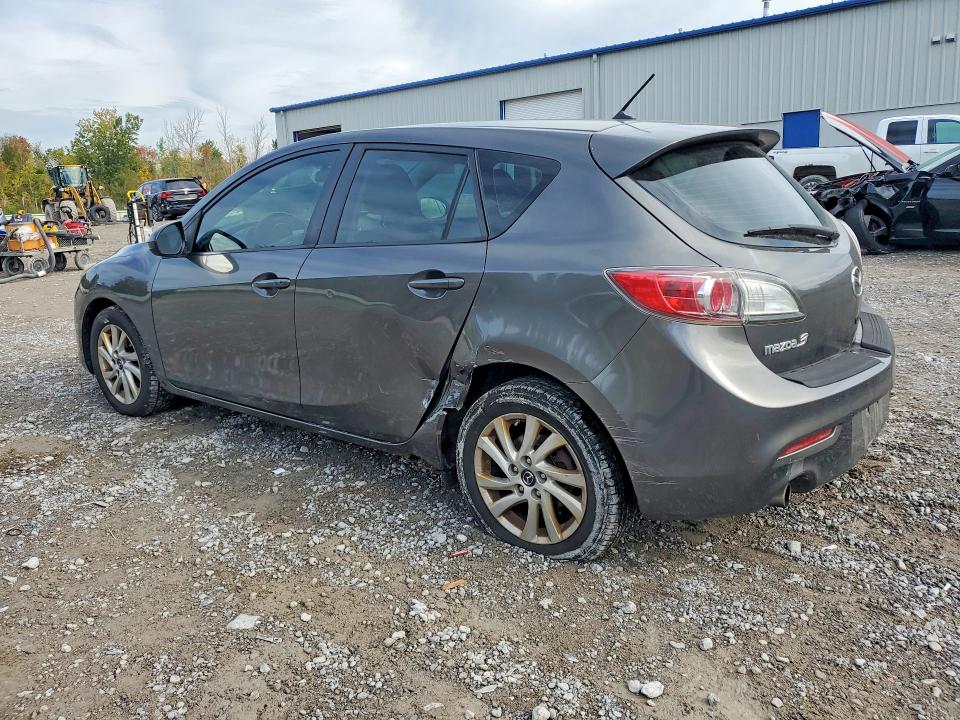 Снимка 2 от търг – 2013 MAZDA 3 с VIN JM1BL1LP7D1811695