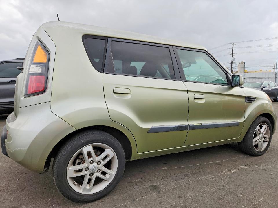 Снимка 3 от търг – 2010 KIA SOUL с VIN KNDJT2A25A7094909