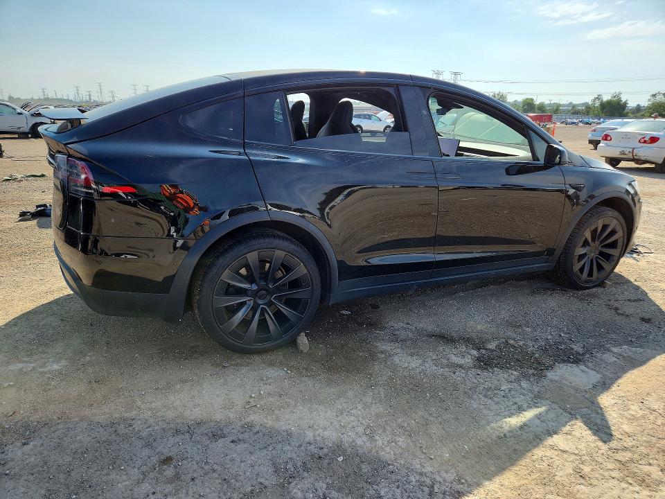 Photo 3 from auction – 2022 TESLA MODEL X with VIN 7SAXCBE67NF354740