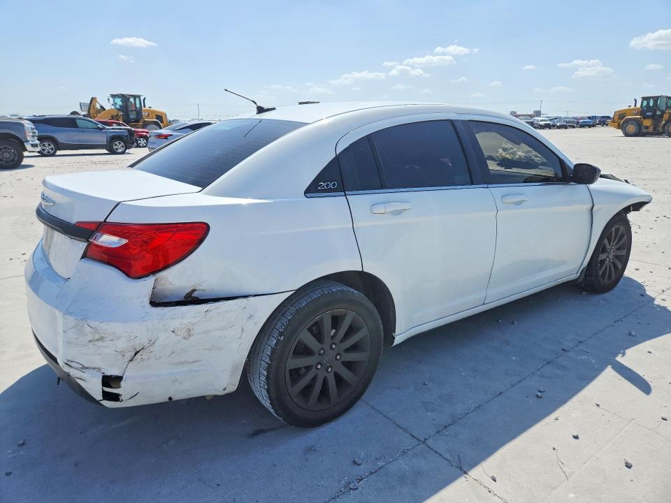 Photo 3 from auction – 2013 CHRYSLER 200 with VIN 1C3CCBBB2DN672475