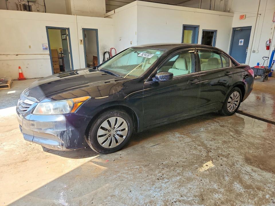 HONDA ACCORD 2012 с VIN 1HGCP2F37CA195102 - Снимка от търг