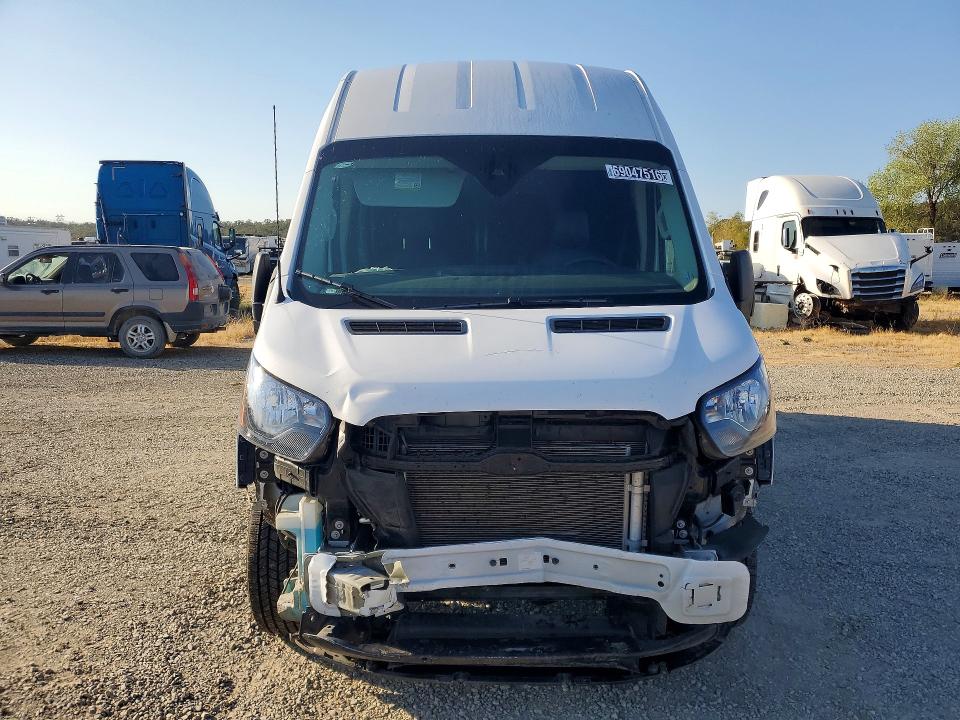 Photo 5 from auction – 2025 FORD TRANSIT with VIN 1FTBR3X82SKB25505