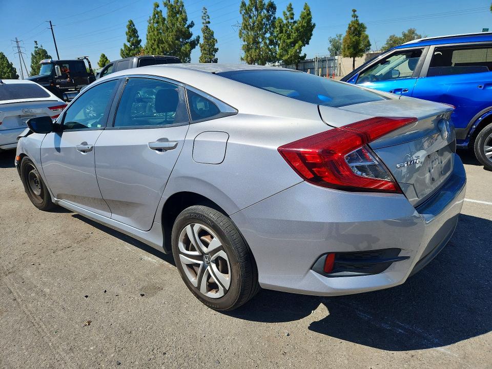 Photo 2 from auction – 2018 HONDA CIVIC with VIN 2HGFC2F56JH528513