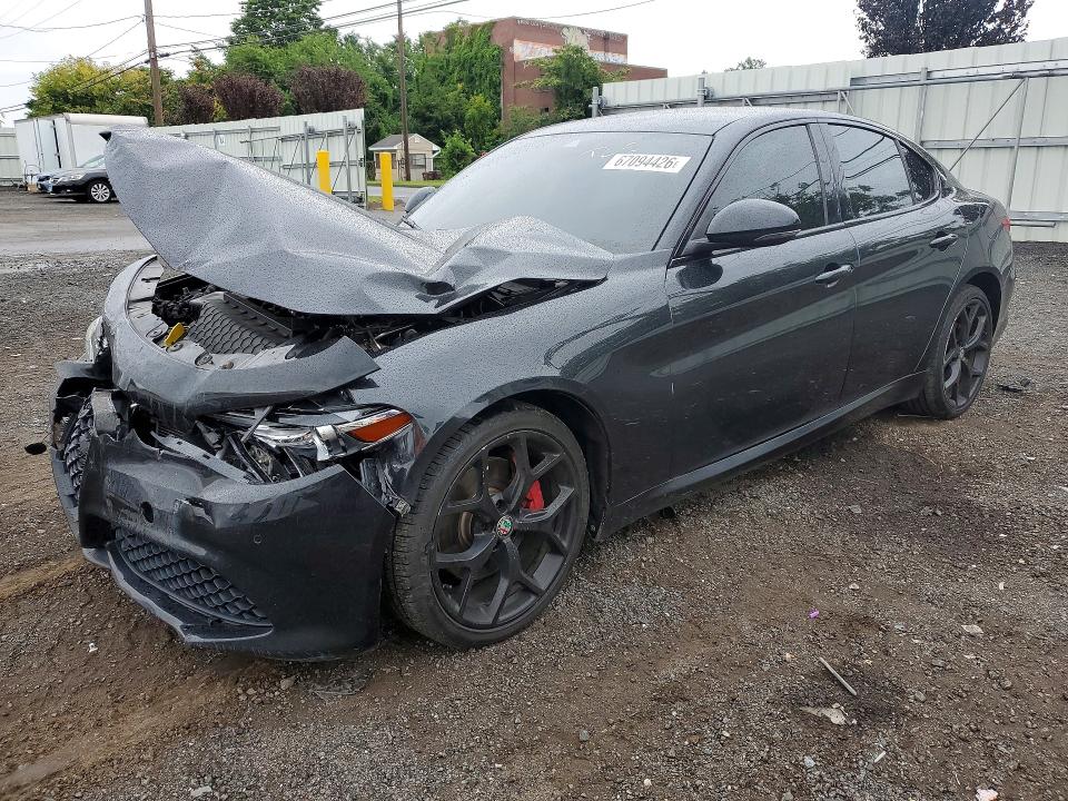 Photo 1 from auction – 2018 ALFA ROMEO GIULIA with VIN ZARFAEEN3J7597622