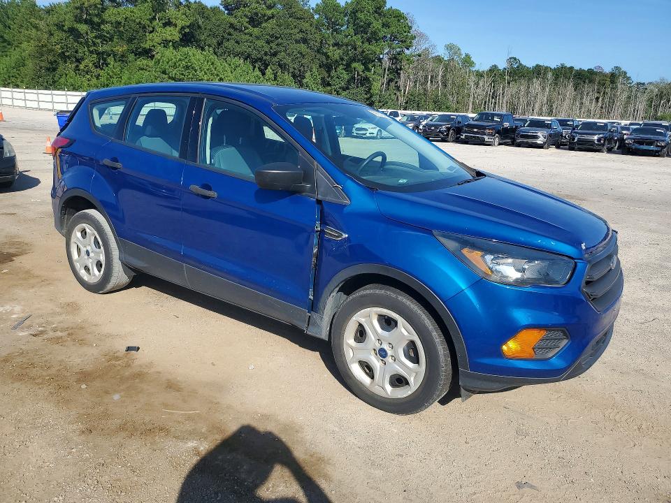 Foto 4 de la subasta – 2019 FORD ESCAPE con VIN 1FMCU0F79KUB21641