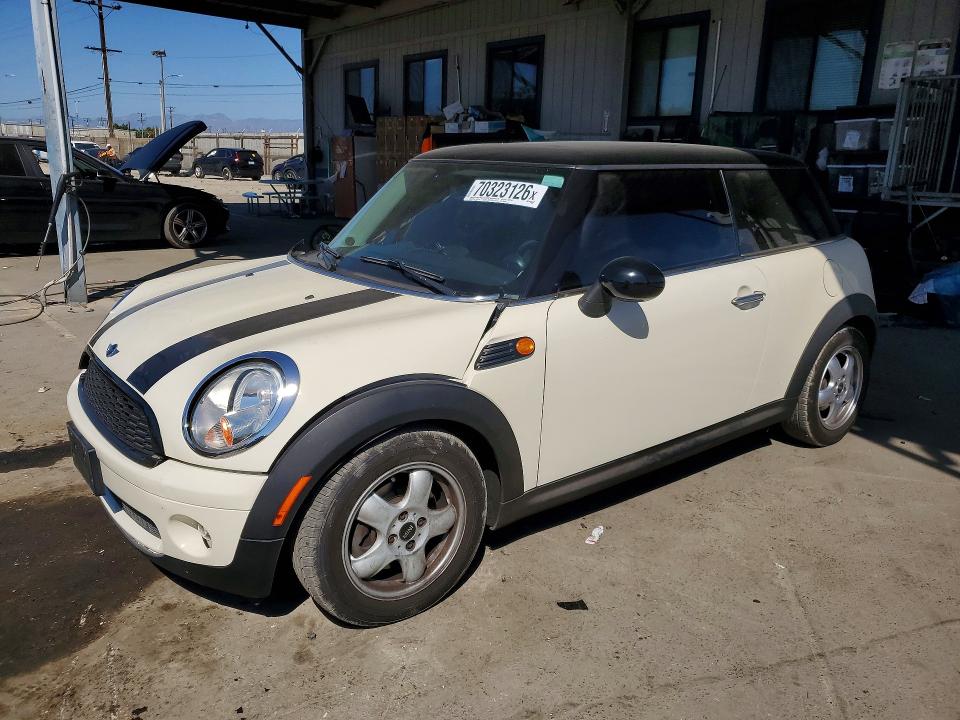 MINI COOPER 2008 with VIN WMWMF33578TT59345 - Photo from auction