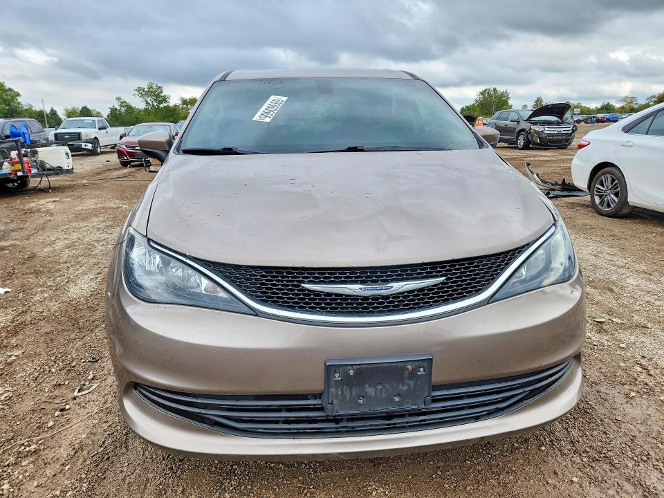 Photo 5 from auction – 2017 CHRYSLER PACIFICA with VIN 2C4RC1CG0HR827124