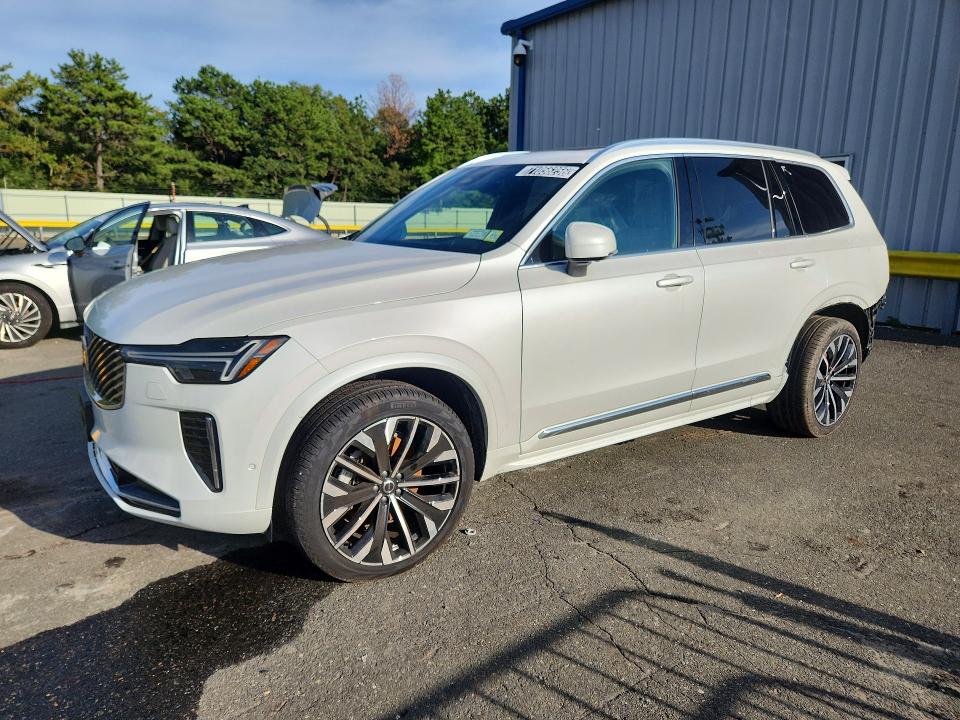 VOLVO XC90 2026 مع رقم تعريف المركبة YV4062PE7T1464281 - صورة من المزاد