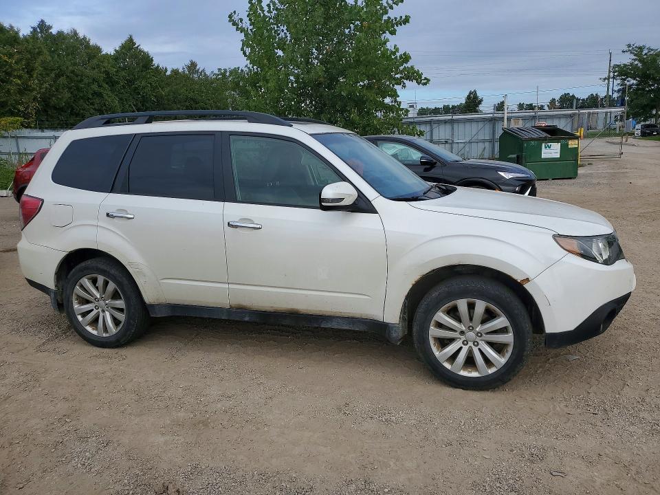 Снимка 4 от търг – 2013 SUBARU FORESTER с VIN JF2SHCEC2DH405923