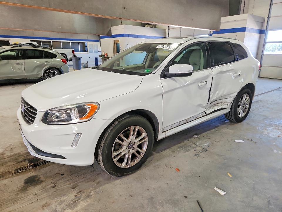 VOLVO XC60 2015 z numerem VIN YV440MDB3F2579094 - Zdjęcie z aukcji