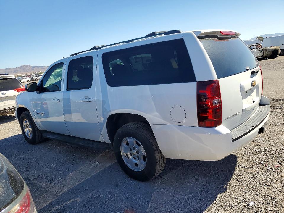 Photo 2 from auction – 2010 CHEVROLET SUBURBAN with VIN 1GNUCHE02AR172048