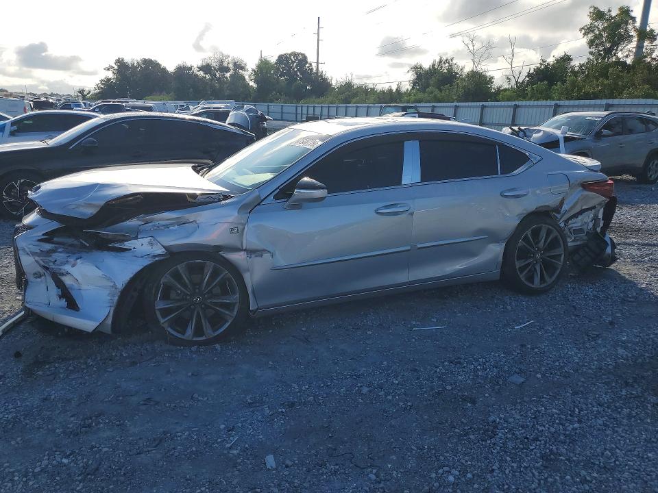 LEXUS ES 2020 with VIN 58AGZ1B16LU080681 - Photo from auction
