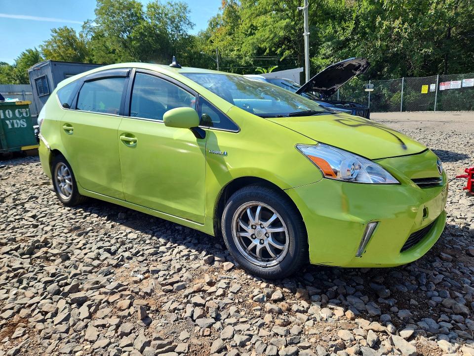 Photo 4 from auction – 2013 TOYOTA PRIUS V with VIN JTDZN3EU6D3219815