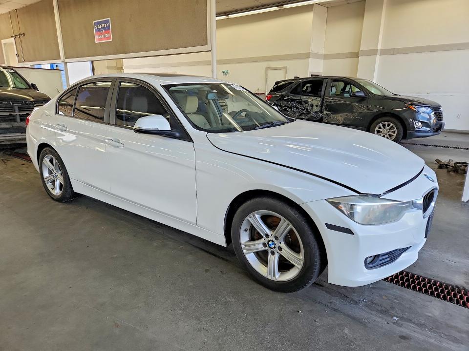 Zdjęcie 4 z aukcji – 2012 BMW 328 z VIN WBA3A5C55CF343738