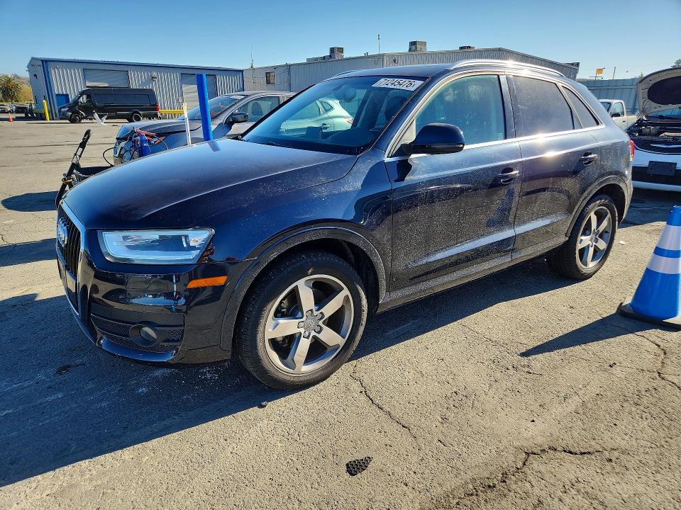 AUDI Q3 2015 with VIN WA1GFCFS8FR005775 - Photo from auction