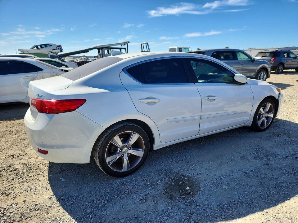 Photo 3 from auction – 2014 ACURA ILX with VIN 19VDE1F34EE013867