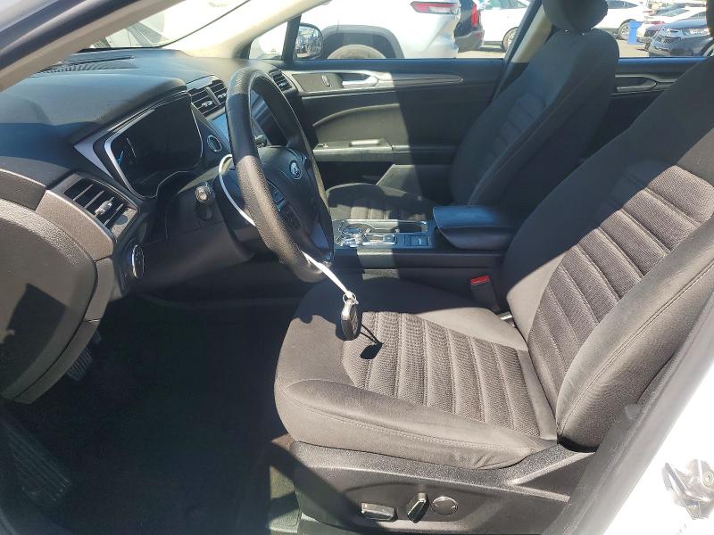 Photo 7 from auction – 2019 FORD FUSION with VIN 3FA6P0LU0KR221482
