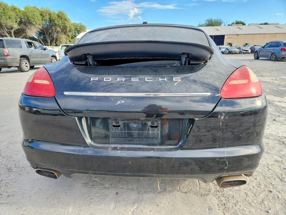 Photo 6 from auction – 2012 PORSCHE PANAMERA with VIN WP0AA2A71CL017210