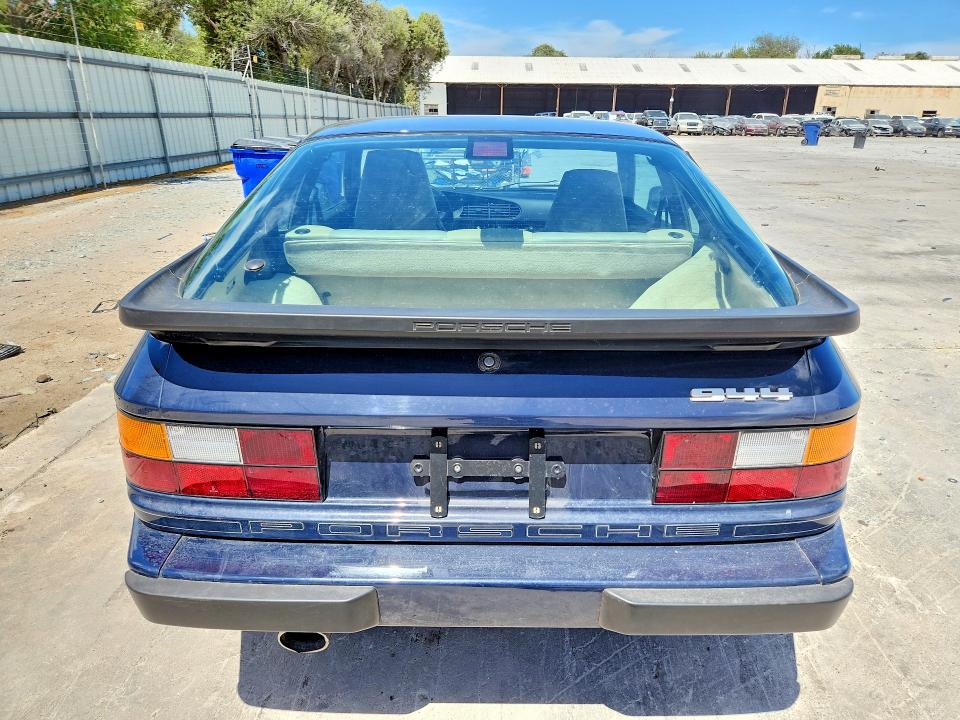 Photo 6 from auction – 1986 PORSCHE 944 with VIN WP0AA0949GN452940