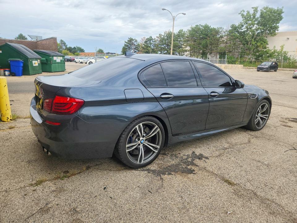 Zdjęcie 3 z aukcji – 2013 BMW M5 z VIN WBSFV9C5XDD096847