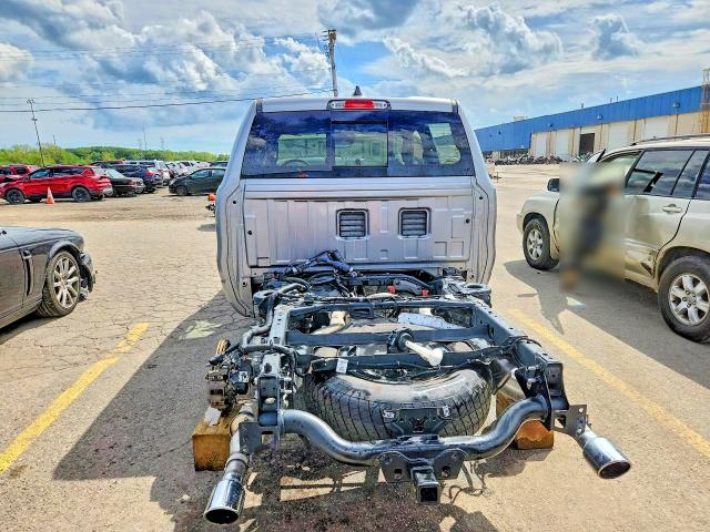 صورة رقم 6 من المزاد - 2025 RAM 1500 مع VIN 1C6SRFJPXSN512181