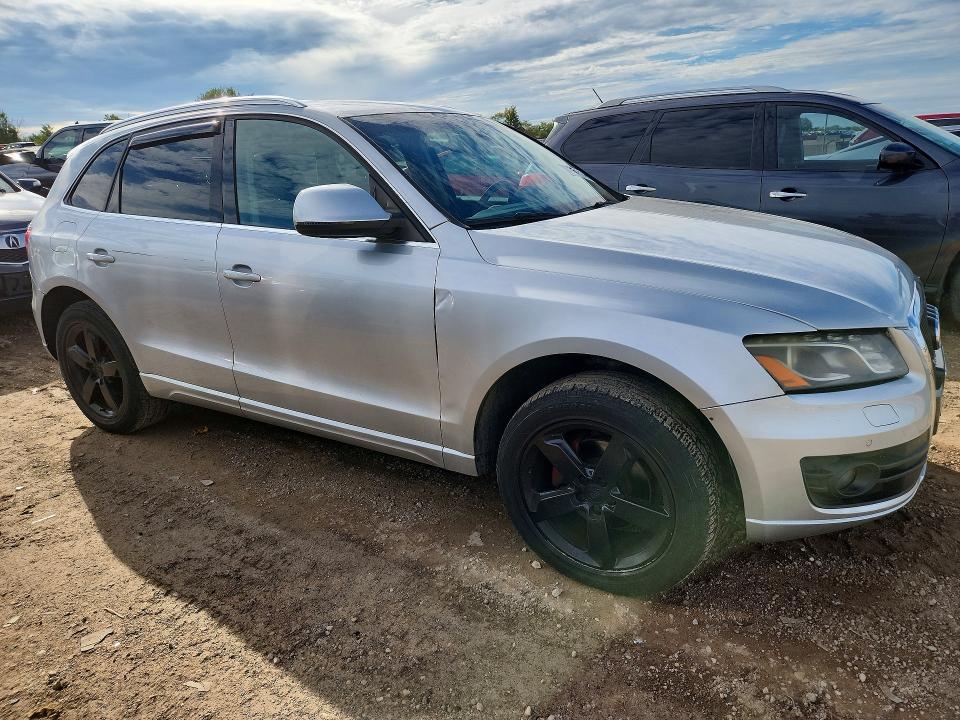Фото 4 с аукциона – 2010 AUDI Q5 с VIN WA1LKAFP8AA034291