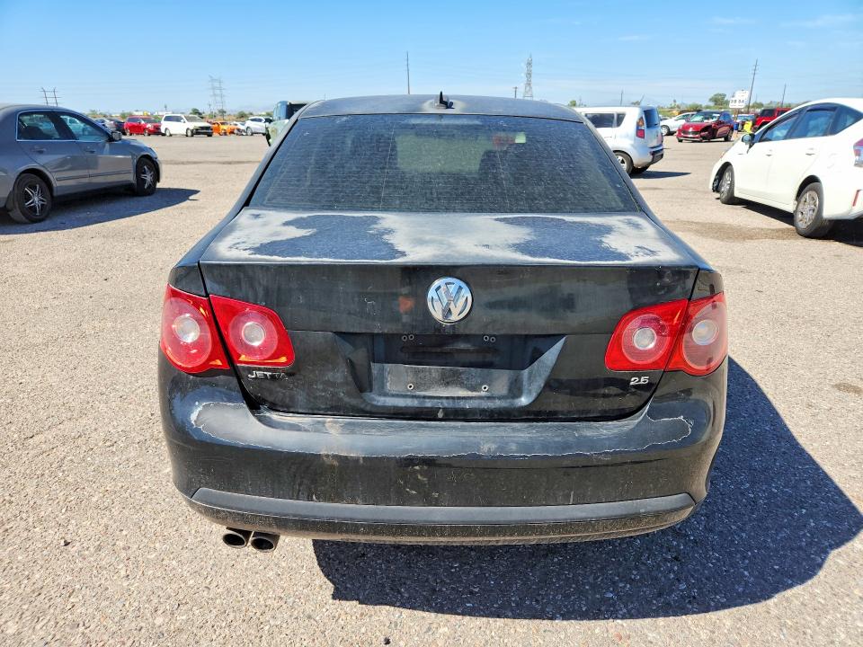 Photo 6 from auction – 2005 VOLKSWAGEN NEW JETTA with VIN 3VWDF71K35M637233