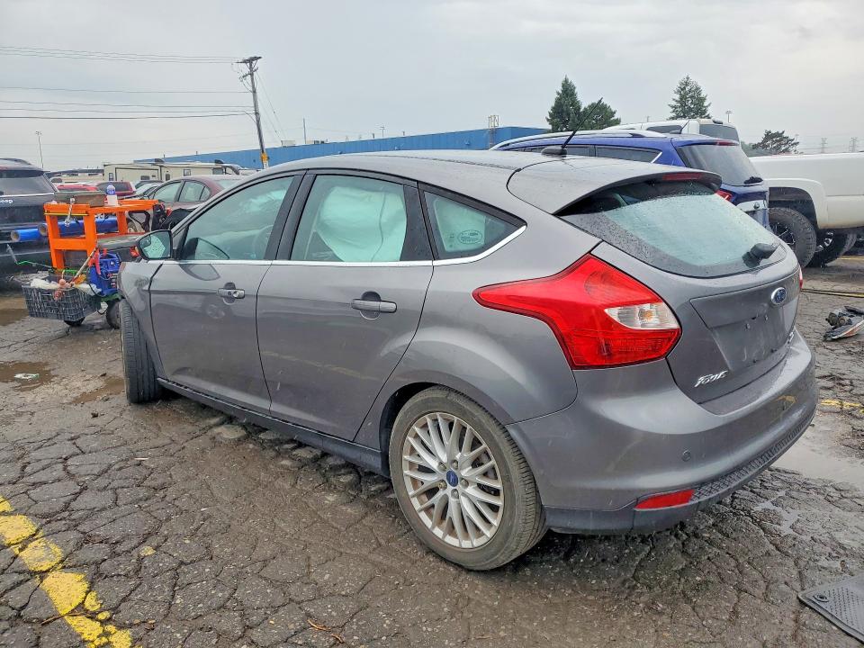 Photo 2 from auction – 2014 FORD FOCUS with VIN 1FADP3N25EL270099