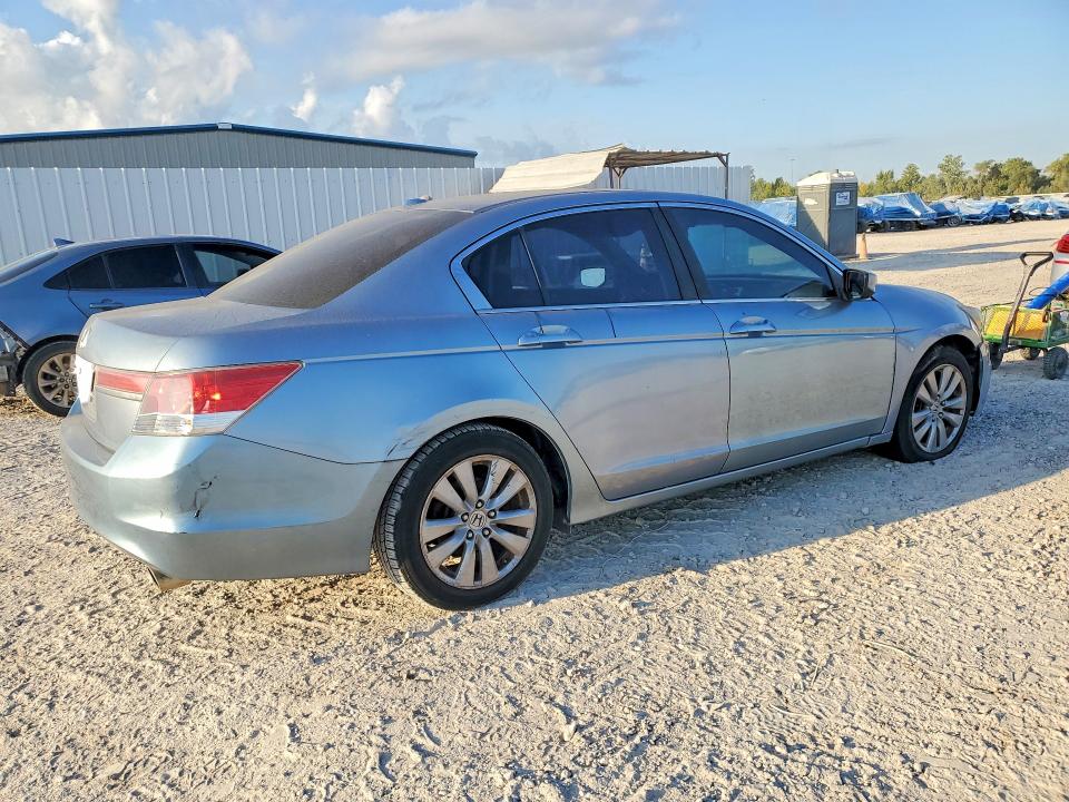 Photo 3 from auction – 2011 HONDA ACCORD with VIN 1HGCP2F83BA143413