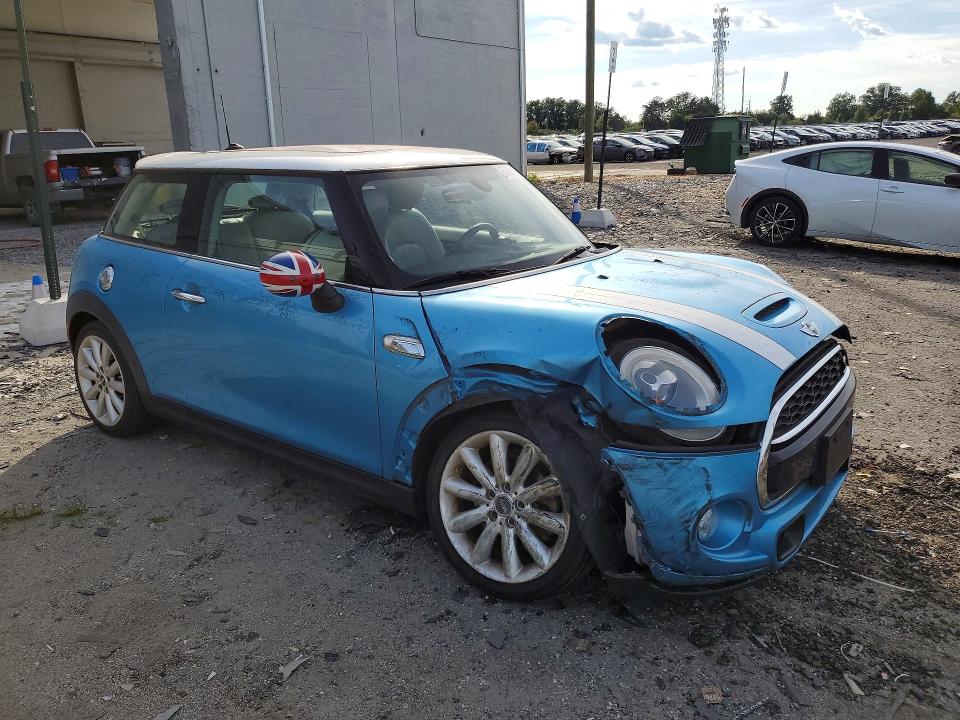Снимка 4 от търг – 2015 MINI COOPER с VIN WMWXP7C54F2A38631