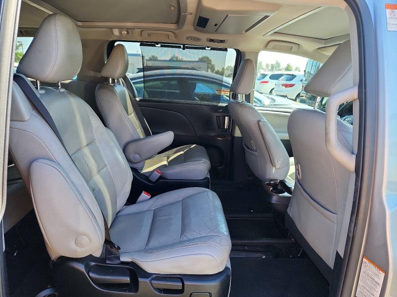 Photo 10 from auction – 2018 TOYOTA SIENNA with VIN 5TDYZ3DC3JS924011