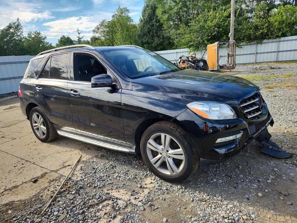 Снимка 4 от търг – 2015 MERCEDES-BENZ ML с VIN 4JGDA5HB7FA613393