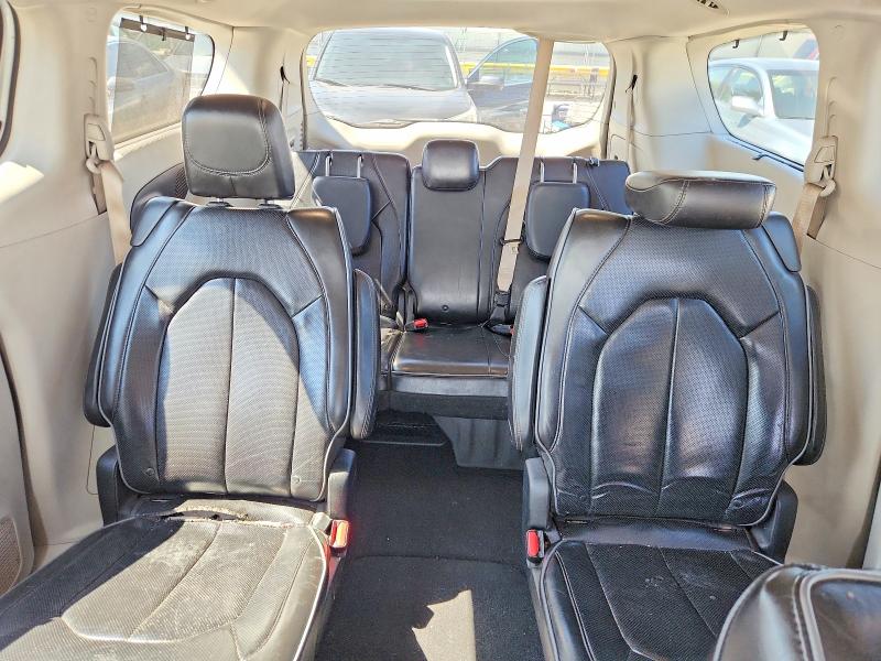 Фото 10 с аукциона – 2018 CHRYSLER PACIFICA с VIN 2C4RC1GG1JR273821