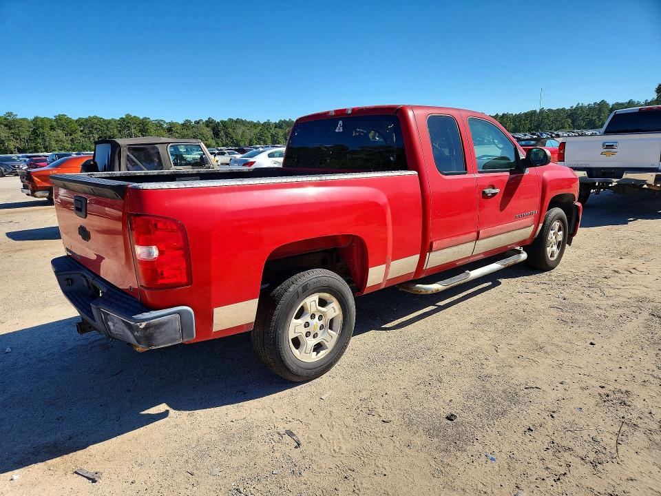 Photo 3 from auction – 2007 CHEVROLET SILVERADO with VIN 2GCEC19J171668872