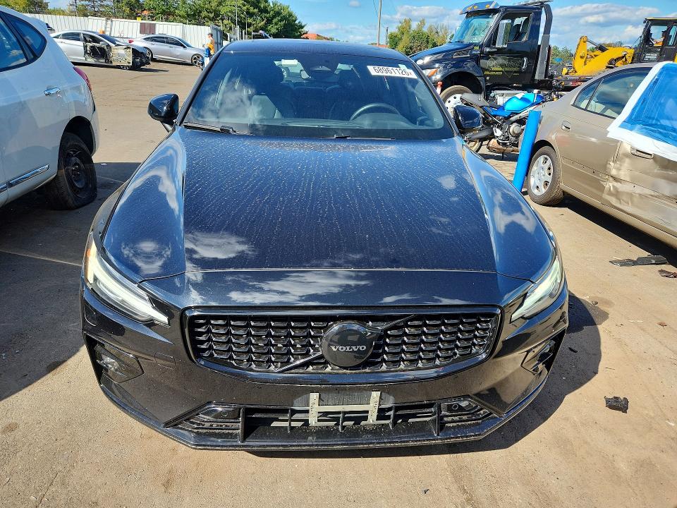 Zdjęcie 5 z aukcji – 2023 VOLVO S60 z VIN 7JRL12FT7PG231696