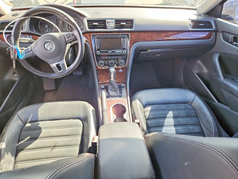 Photo 8 from auction – 2013 VOLKSWAGEN PASSAT with VIN 1VWCN7A30DC033601